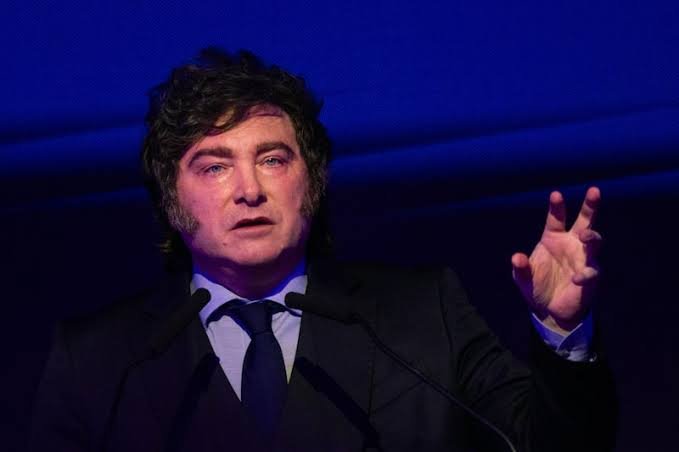 MILEI DENUNCIÓ A CINCO PETROLERAS POR OPERAR EN MALVINAS Y ORDENÓ PRIORIZAR LA BASE NAVAL EN EL PRESUPUESTO 2027
