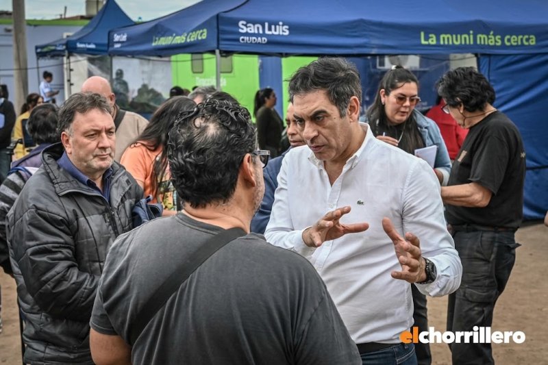 “LA MUNI MÁS CERCA” LLEGÓ AL BARRIO JUAN GILBERTO FUNES Y ATENDIÓ A MÁS DE 200 VECINOS