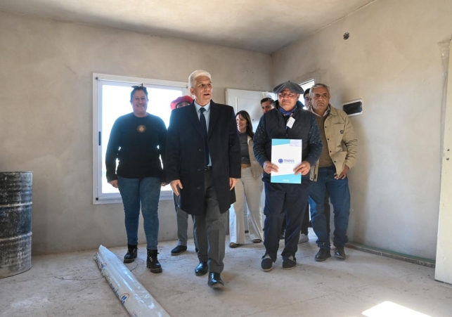 POGGI EN ZANJITAS: “EL 19 DE OCTUBRE VAMOS A ENTREGARLES LA LLAVE DE SUS CASAS”