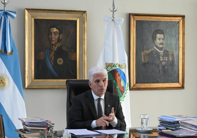 EL GOBERNADOR ANUNCIÓ UN AUMENTO DEL 20% EN LOS SUELDOS DE LA ADMINISTRACIÓN PÚBLICA