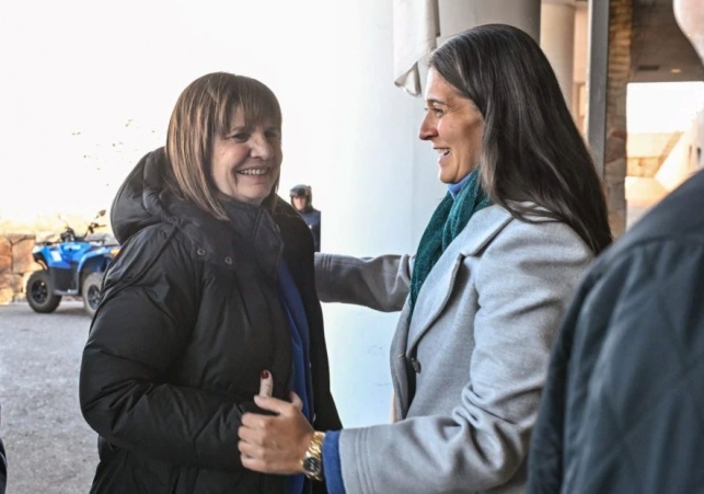 foto-sosa-y-bullrich-2048x1366-1-930x620