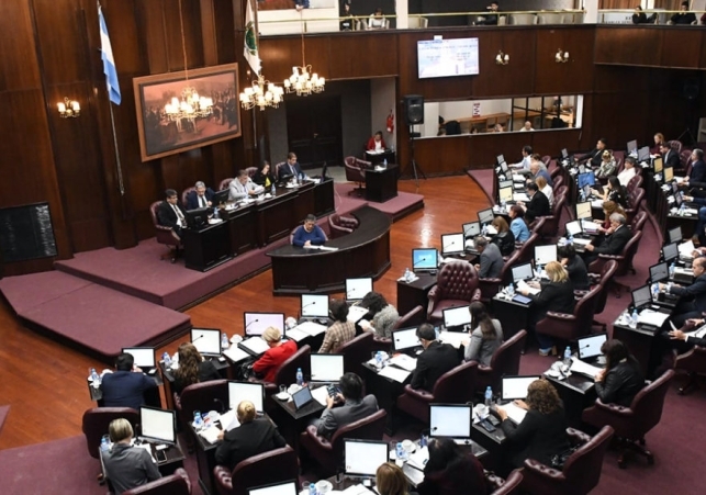 foto-uno-diputados-930x620 (1)